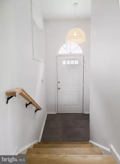 Entry Way - 9049 Ottawa Pl, Silver Spring, MD 20910 photo 1 of 20