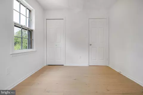 Bedroom - 9049 Ottawa Pl, Silver Spring, MD 20910 photo 6 of 7