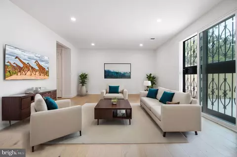 Living - 9049 Ottawa Pl, Silver Spring, MD 20910 photo 6 of 7