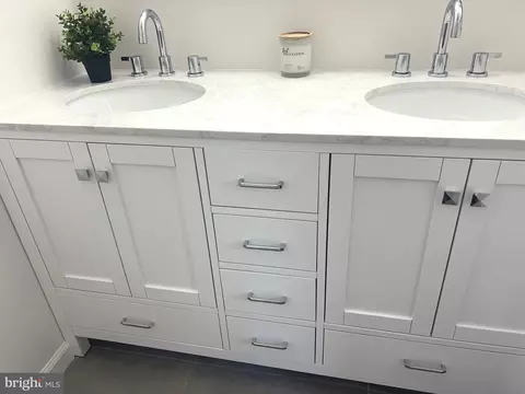 Bath - 9049 Ottawa Pl, Silver Spring, MD 20910 photo 10 of 16