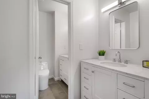Bath - 9049 Ottawa Pl, Silver Spring, MD 20910 photo 3 of 16
