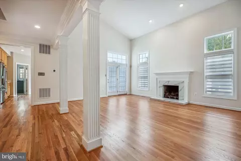 918 Brick Manor Cir, Silver Spring, MD 20905 photo 11