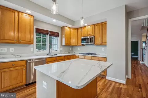 918 Brick Manor Cir, Silver Spring, MD 20905 photo 16