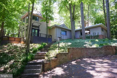 811 Sligo Creek Pkwy, Takoma Park, MD 20912