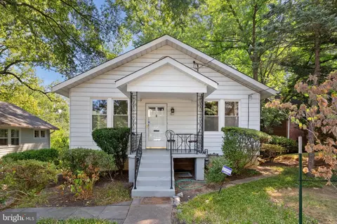 7811 Garland Ave, Takoma Park, MD 20912