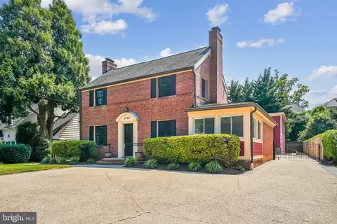 5708 Wilson Ln, Bethesda, MD 20817