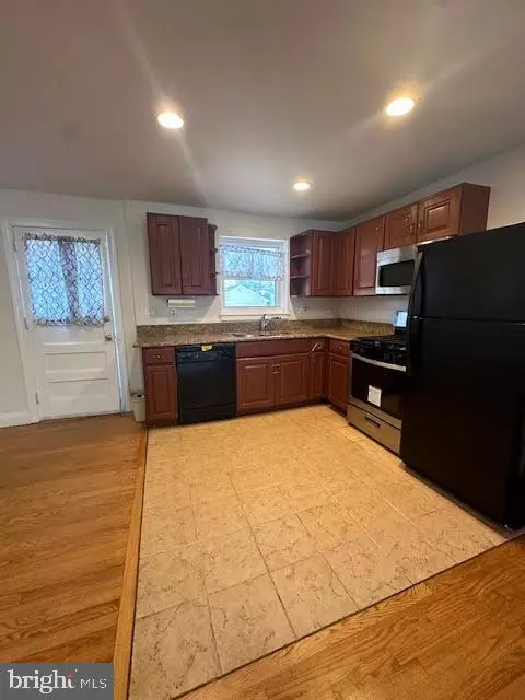 12102 Edgemont St, Silver Spring, MD 20902 photo 2