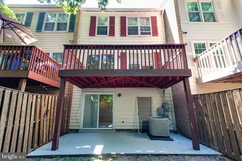 20235 Maple Leaf, Gaithersburg, MD 20886 photo 32