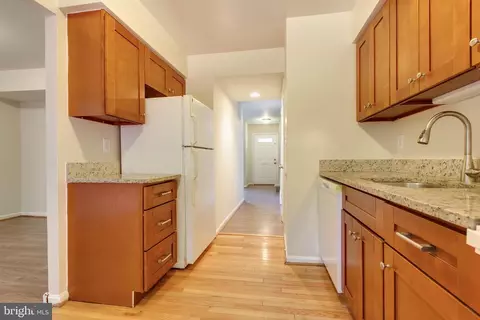 20235 Maple Leaf, Gaithersburg, MD 20886 photo 9