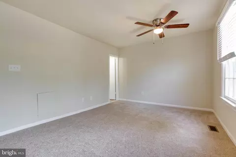 20235 Maple Leaf, Gaithersburg, MD 20886 photo 16
