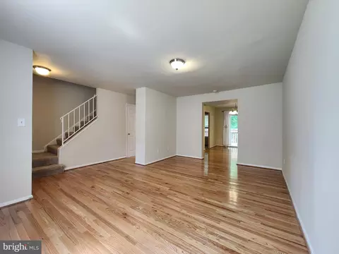 20235 Maple Leaf, Gaithersburg, MD 20886 photo 6