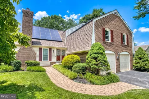 20112 Darlington Dr, Montgomery Village, MD 20886
