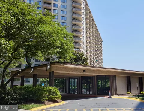 5225 Pooks Hill Rd #618S, Bethesda, MD 20814