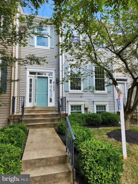 8102 Chelaberry Ct, Gaithersburg, MD 20879