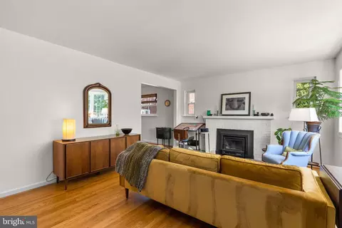 131 Fleetwood Ter, Silver Spring, MD 20910 photo 4