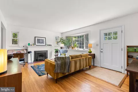 131 Fleetwood Ter, Silver Spring, MD 20910 photo 5