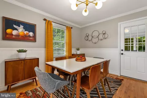 Dining - 2714 Harmon Rd, Silver Spring, MD 20902 photo 3 of 4