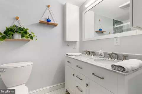 Bath - 2714 Harmon Rd, Silver Spring, MD 20902 photo 3 of 7