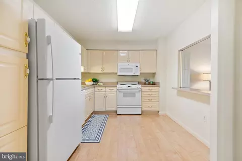 14809 Pennfield Cir #209, Silver Spring, MD 20906 photo 18