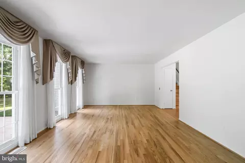 13905 Pond View Rd, Silver Spring, MD 20905 photo 16