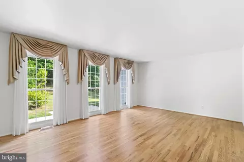 13905 Pond View Rd, Silver Spring, MD 20905 photo 17