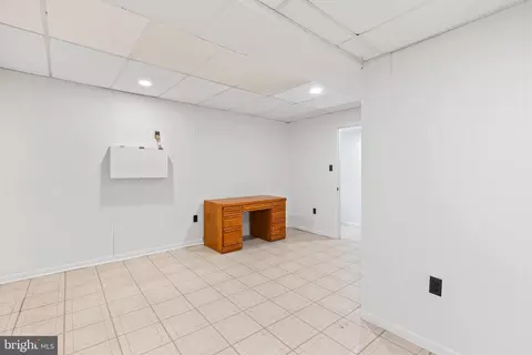 13905 Pond View Rd, Silver Spring, MD 20905 photo 34
