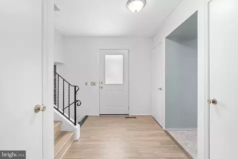 13905 Pond View Rd, Silver Spring, MD 20905 photo 4