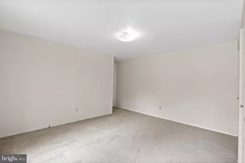13905 Pond View Rd, Silver Spring, MD 20905 photo 23