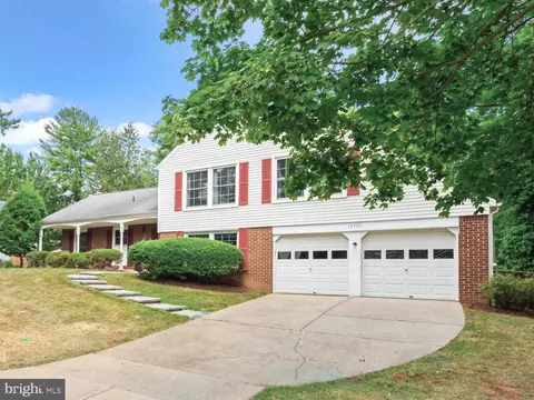 13905 Pond View Rd, Silver Spring, MD 20905 photo 2