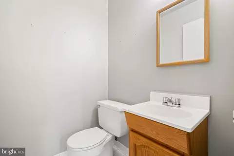 13905 Pond View Rd, Silver Spring, MD 20905 photo 39