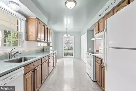 13905 Pond View Rd, Silver Spring, MD 20905 photo 7