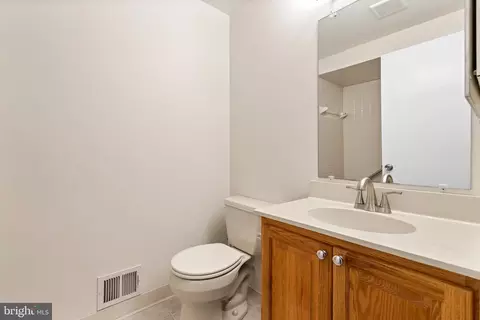 13905 Pond View Rd, Silver Spring, MD 20905 photo 25