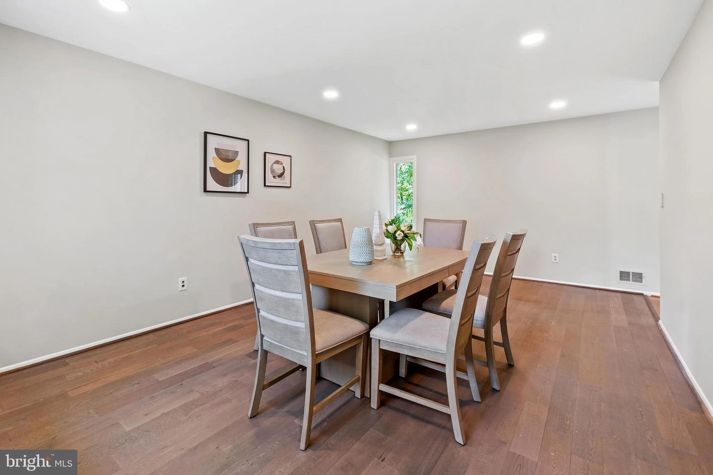 Dining - 5 Autumn Ct, Silver Spring, MD 20904 photo 1 of 2
