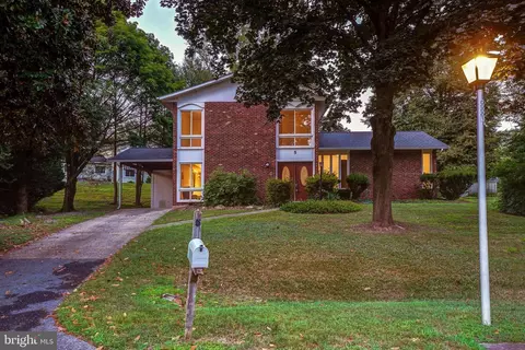 Exterior - 5 Autumn Ct, Silver Spring, MD 20904 photo 3 of 7