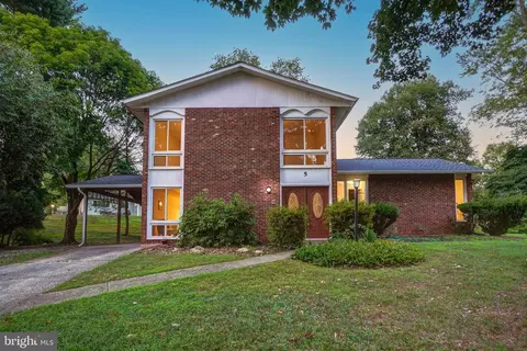 Exterior - 5 Autumn Ct, Silver Spring, MD 20904 photo 2 of 7