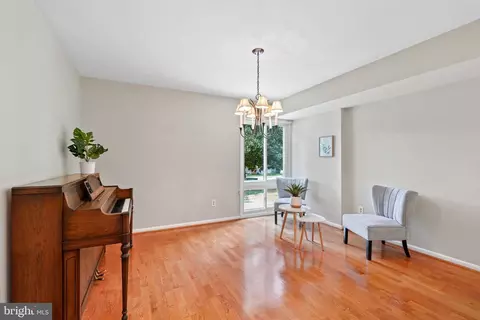 Living - 5 Autumn Ct, Silver Spring, MD 20904 photo 1 of 6