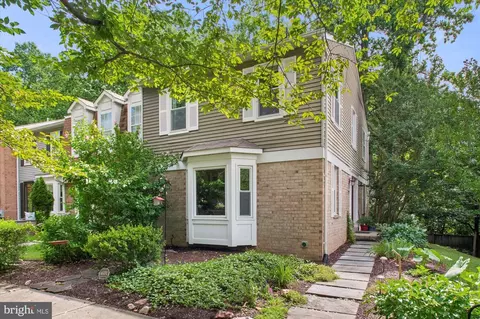 4601 Gemstone Ter, Rockville, MD 20852
