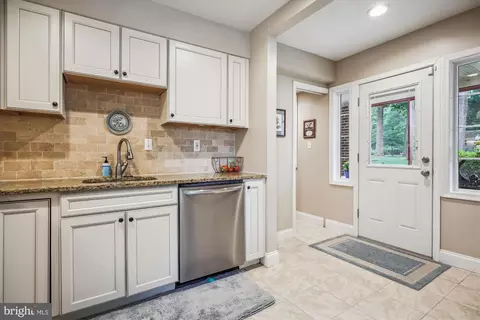 1005 Orchard Way, Silver Spring, MD 20904 photo 16