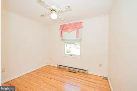 Bedroom - 1225 Smith Village Rd, Silver Spring, MD 20904 photo 3 of 8