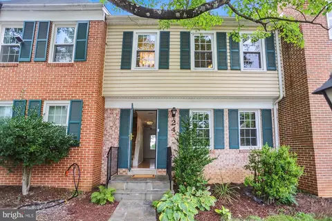 24 Chantilly Ct, Rockville, MD 20850