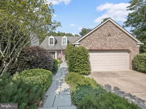 4420 Chalfont Pl, Bethesda, MD 20816