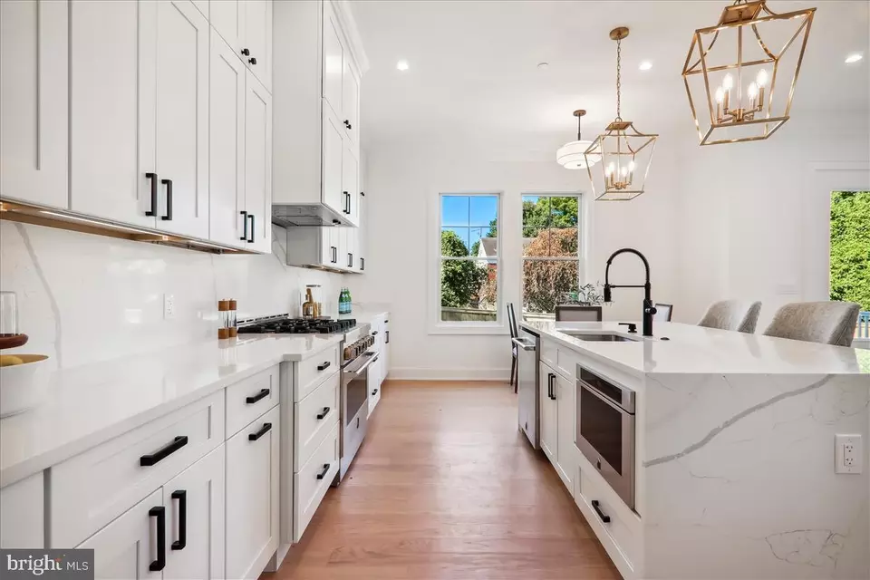 Kitchen - 6404 Bells Mill Rd, Bethesda, MD 20817 photo 4 of 4