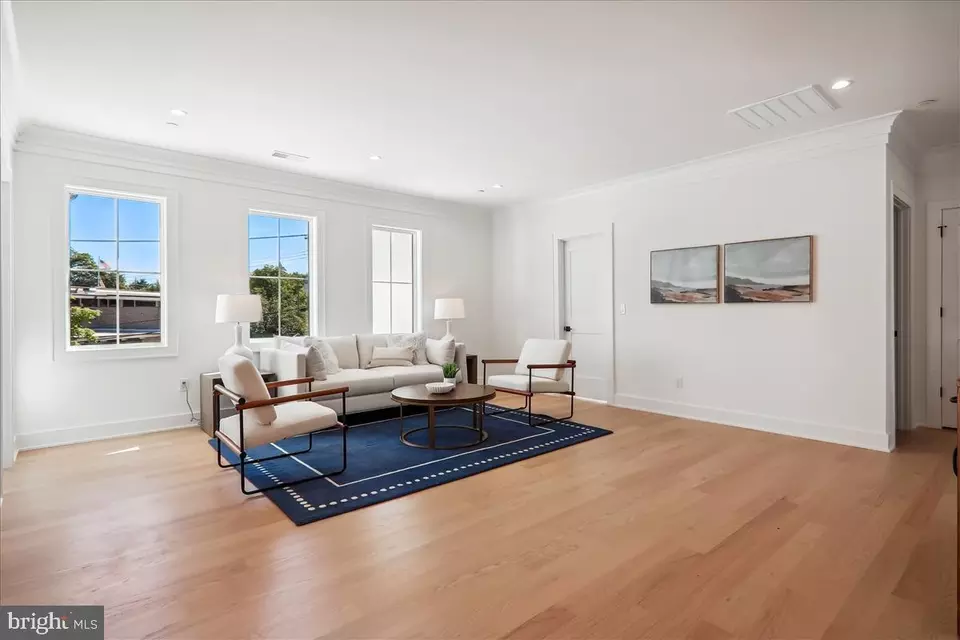 Living - 6404 Bells Mill Rd, Bethesda, MD 20817 photo 3 of 8