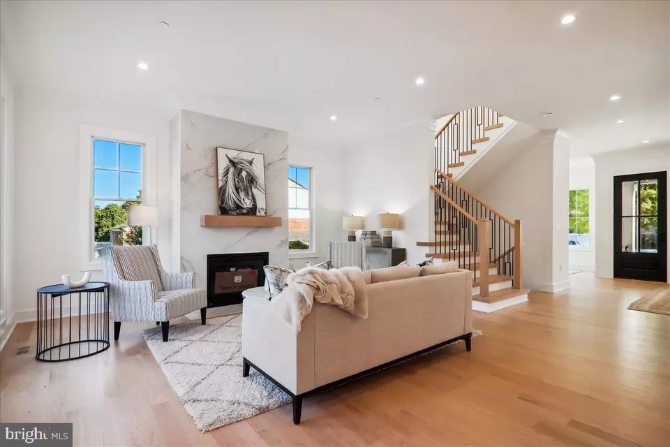 Living - 6404 Bells Mill Rd, Bethesda, MD 20817 photo 2 of 8