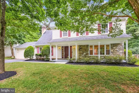 8116 Paisley Pl, Potomac, MD 20854
