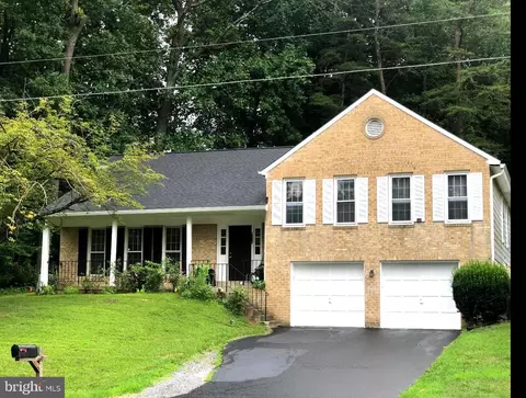 8114 Tuckerman Ln, Potomac, MD 20854