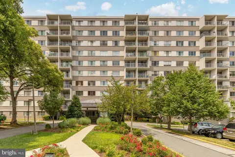 4977 Battery Ln #1-616, Bethesda, MD 20814