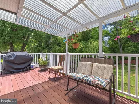 Exterior - 12232 Kendall St, Silver Spring, MD 20902 photo 4 of 9