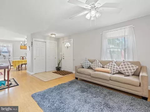 Entry Way - 12232 Kendall St, Silver Spring, MD 20902 photo 2 of 3