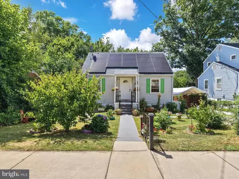 12232 Kendall St, Silver Spring, MD 20902